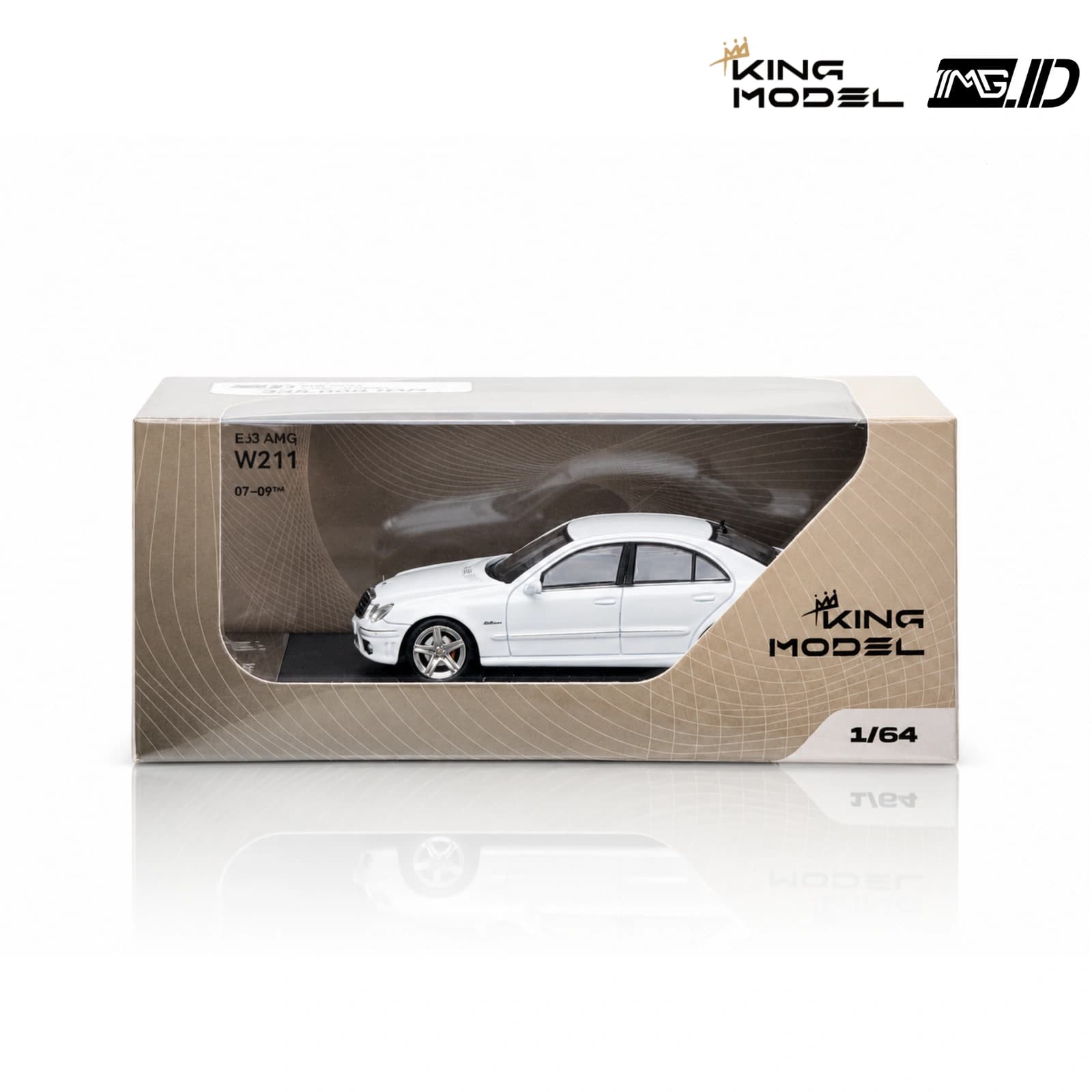 King Model 1:64 Mercedes Benz E63 AMG White W211 Limited 699pcs